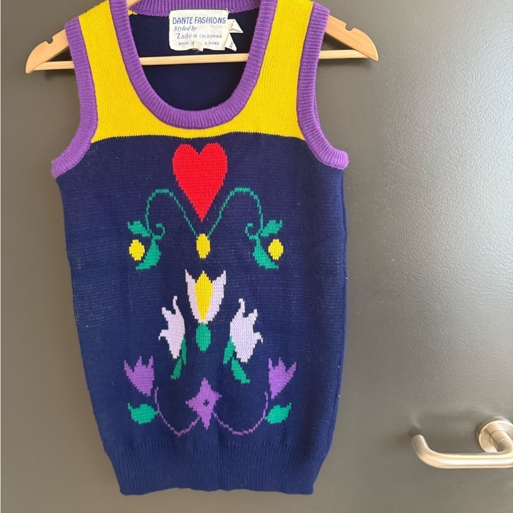 Vintage flower vest size S GUCc Colorful Knit Vest with Floral Design - Picture 2 of 8